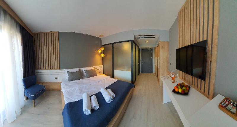 L Hotel Саригерме Екстериор снимка
